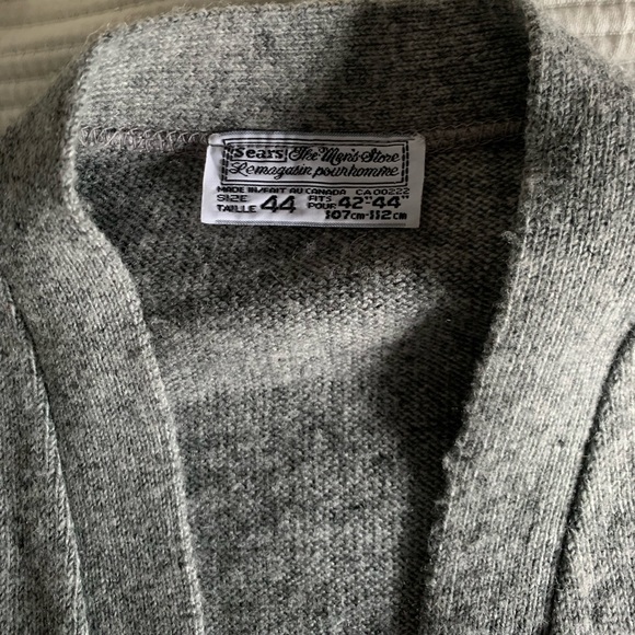 Hudson Bay Wool Cardigan - Picture 2 of 4